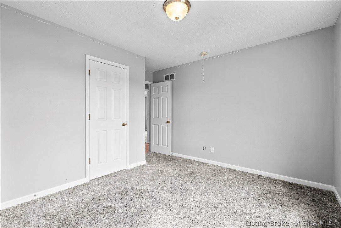 514 Presley Lane, Jeffersonville, IN 47130