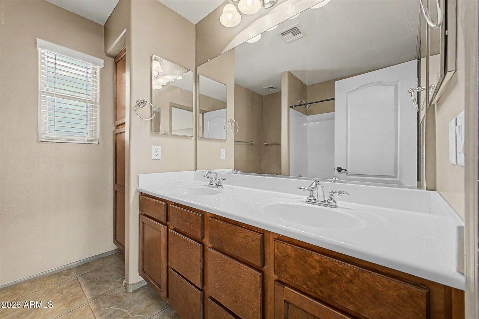 81 West Castle Rock Road, San Tan Valley, AZ 85143