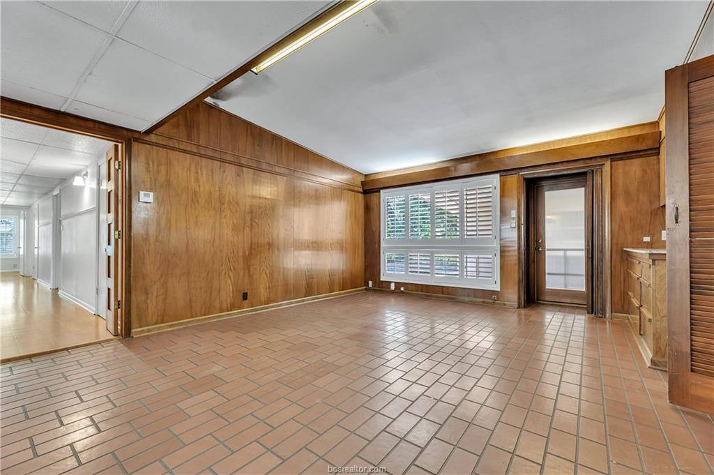 409 Timber Street, College Station, TX 77840