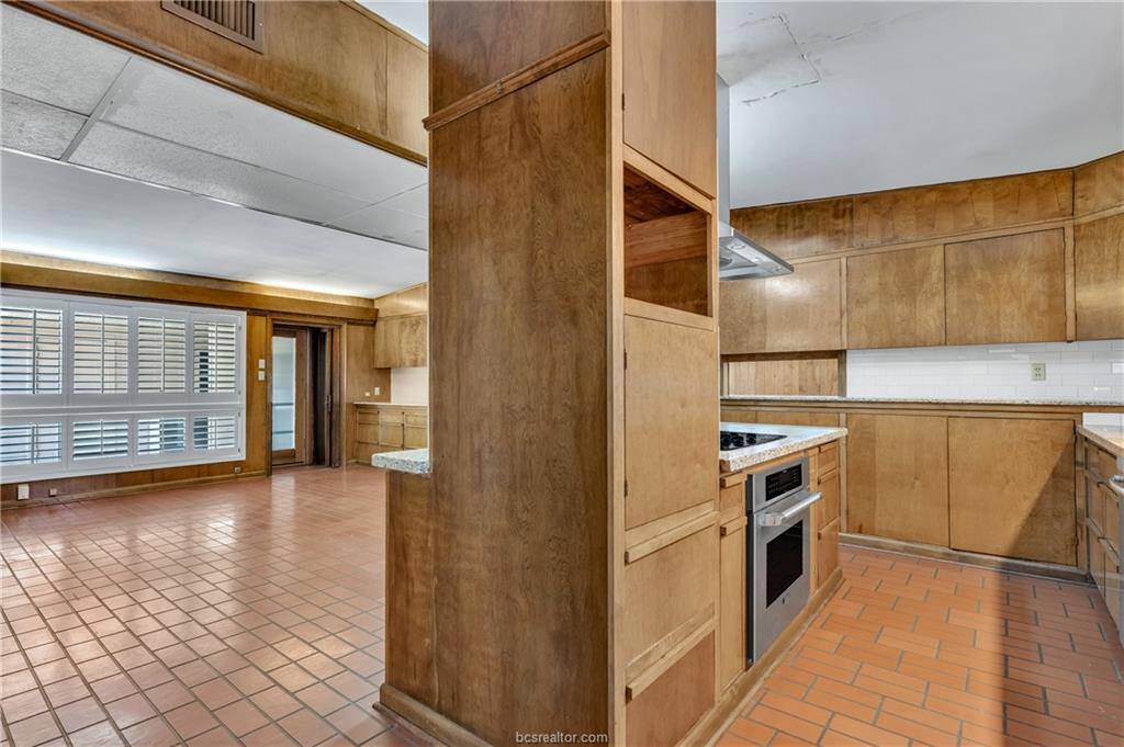 409 Timber Street, College Station, TX 77840