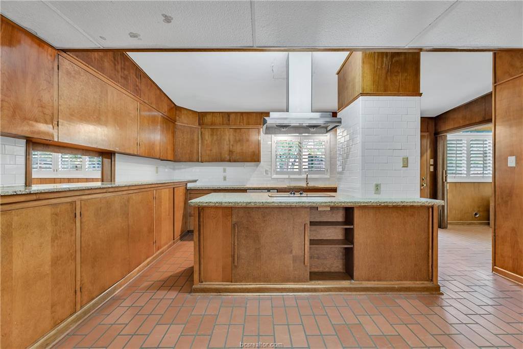 409 Timber Street, College Station, TX 77840