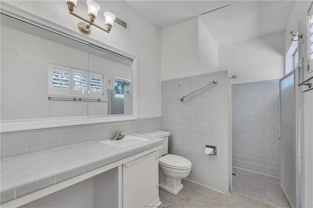 409 Timber Street, College Station, TX 77840