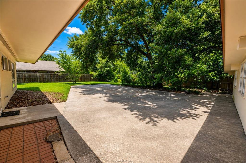409 Timber Street, College Station, TX 77840