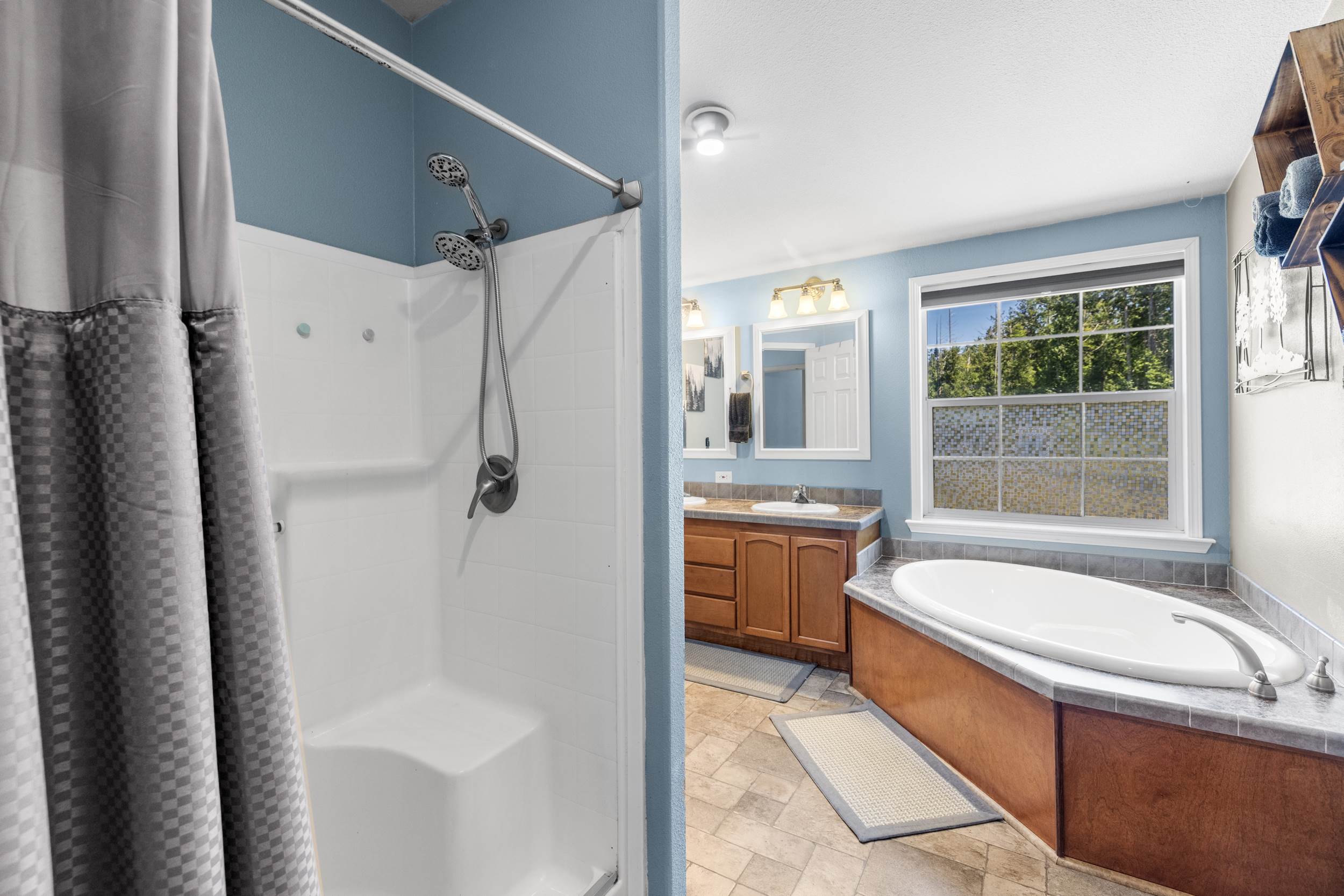 4919 G Loop Rd, Bow, WA 98232