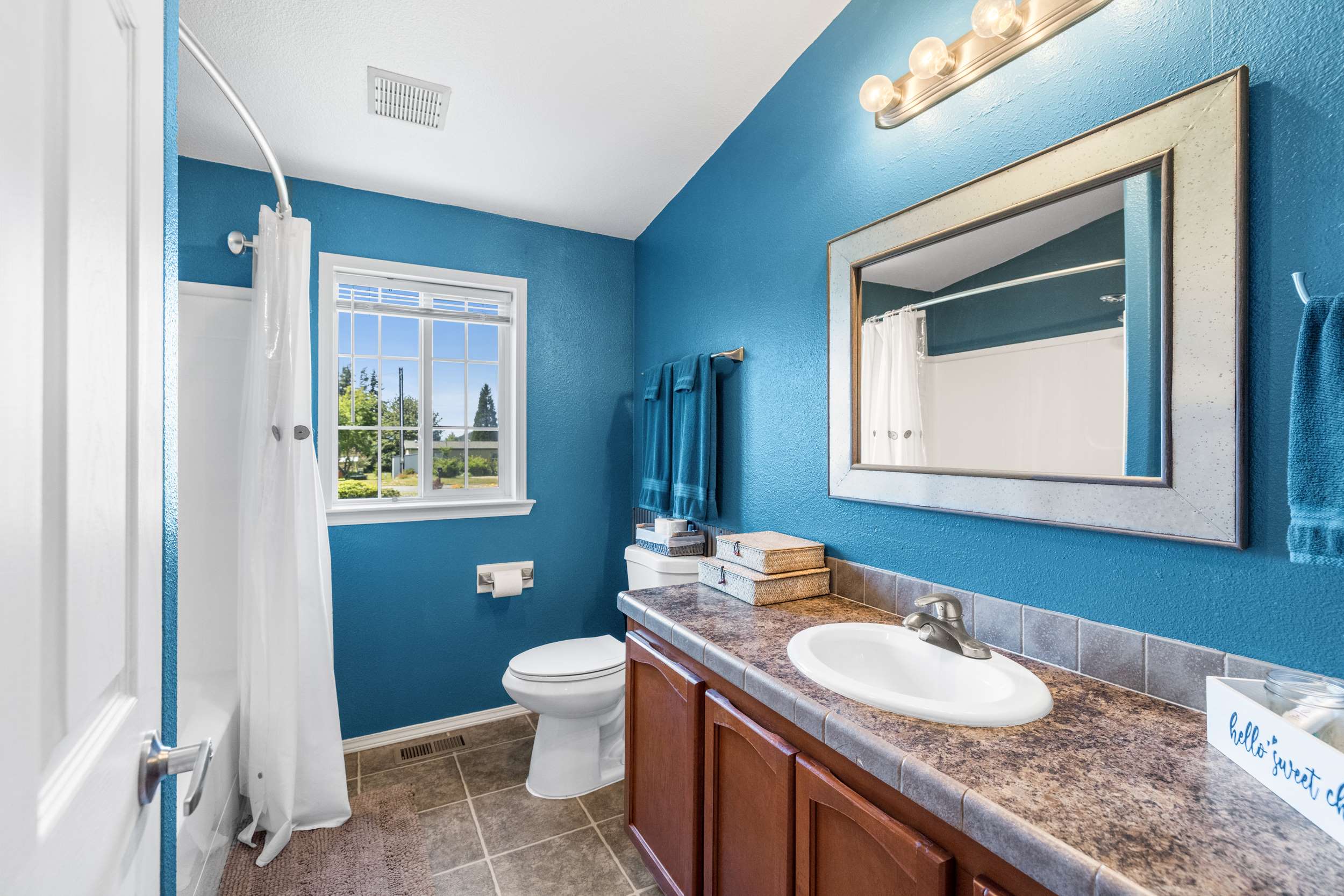 4919 G Loop Rd, Bow, WA 98232
