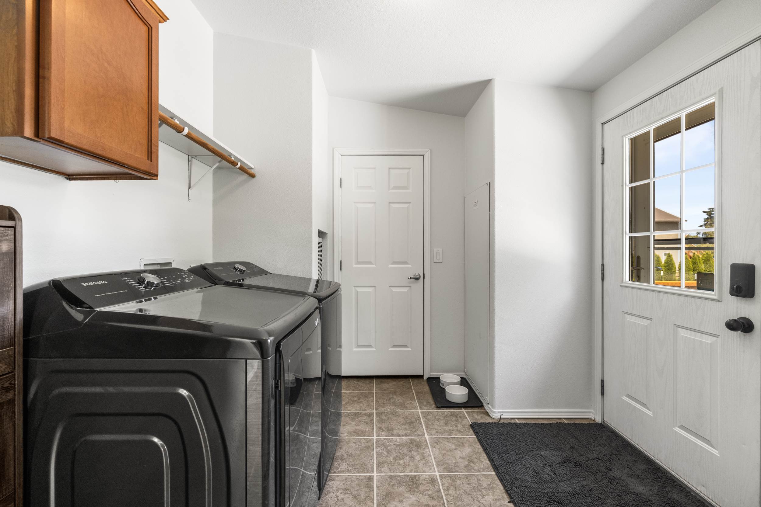 4919 G Loop Rd, Bow, WA 98232