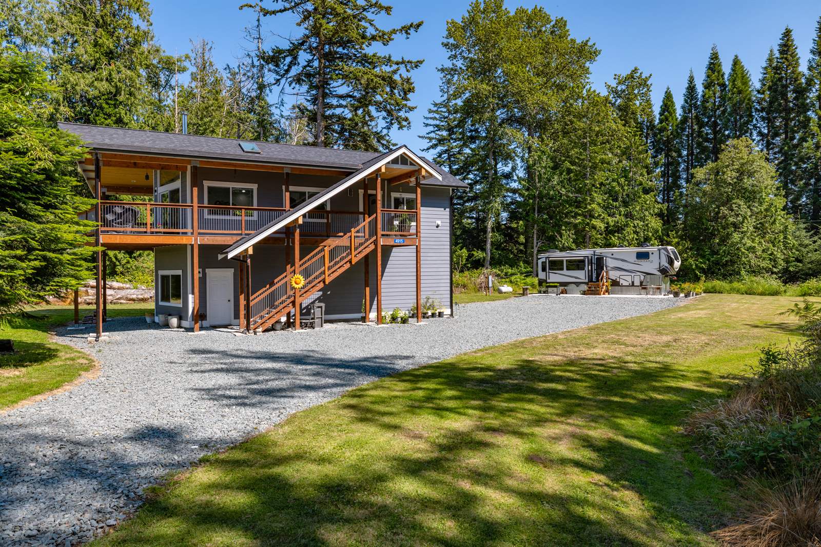 4919 G Loop Rd, Bow, WA 98232
