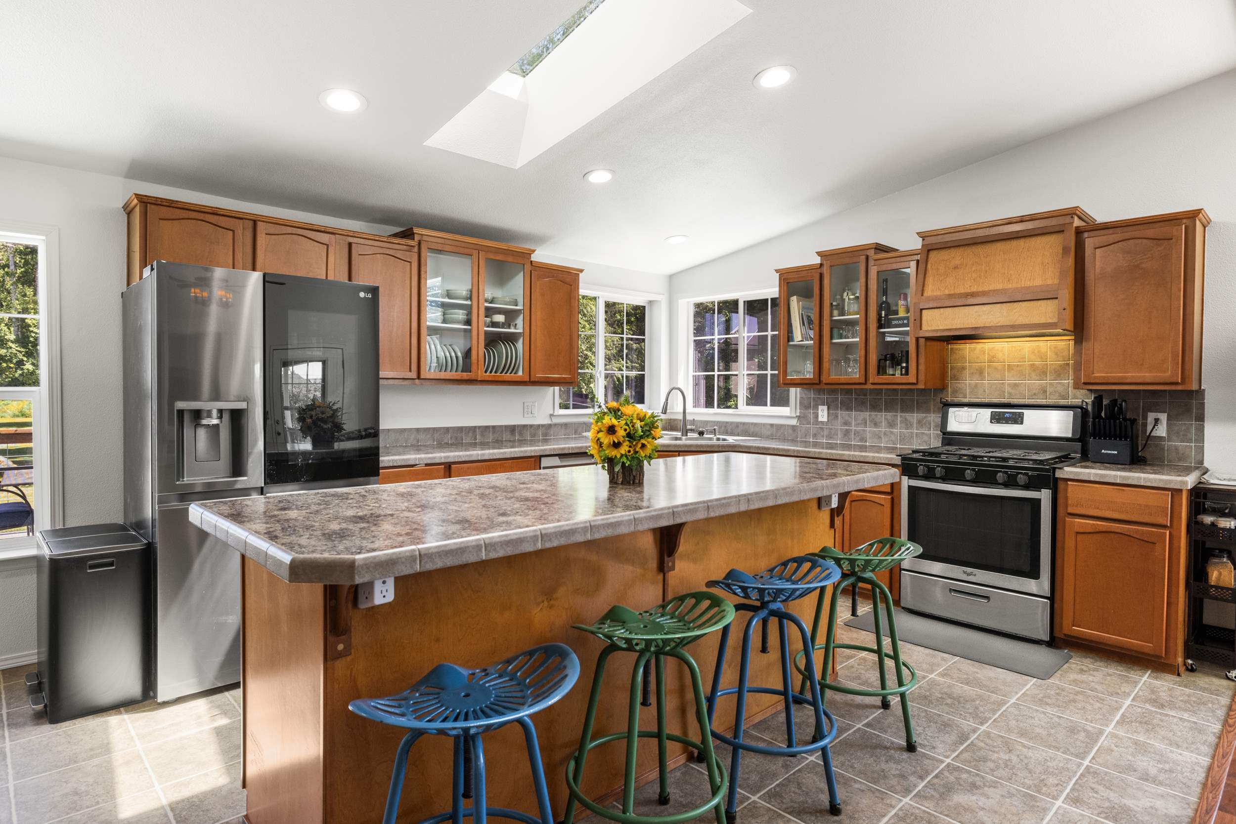 4919 G Loop Rd, Bow, WA 98232