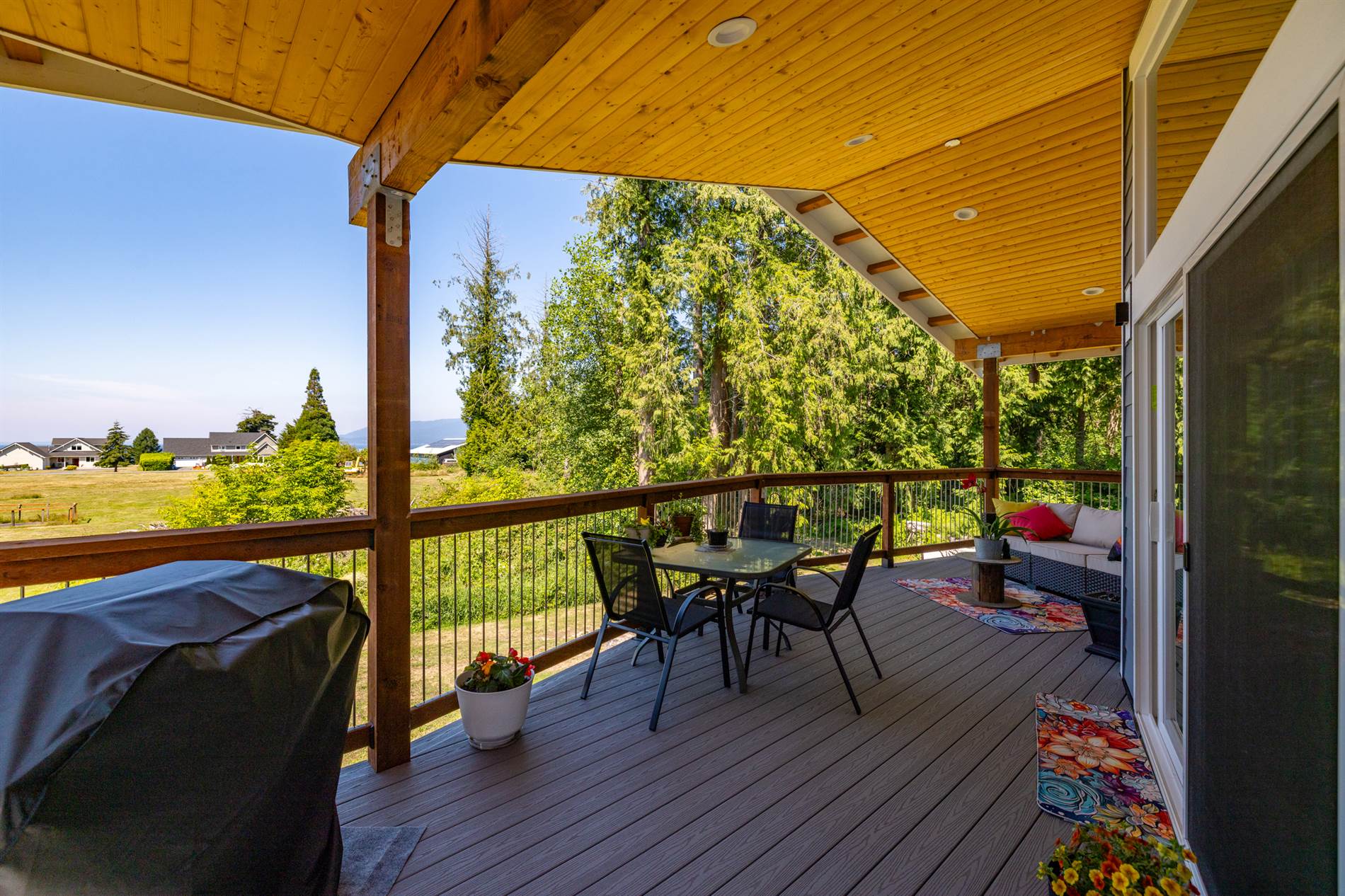 4919 G Loop Rd, Bow, WA 98232