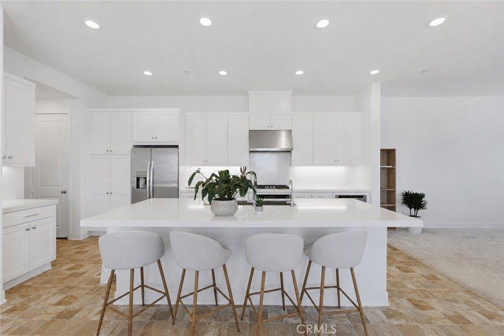 26729 Blue Hills Lp, Valencia, CA 91381