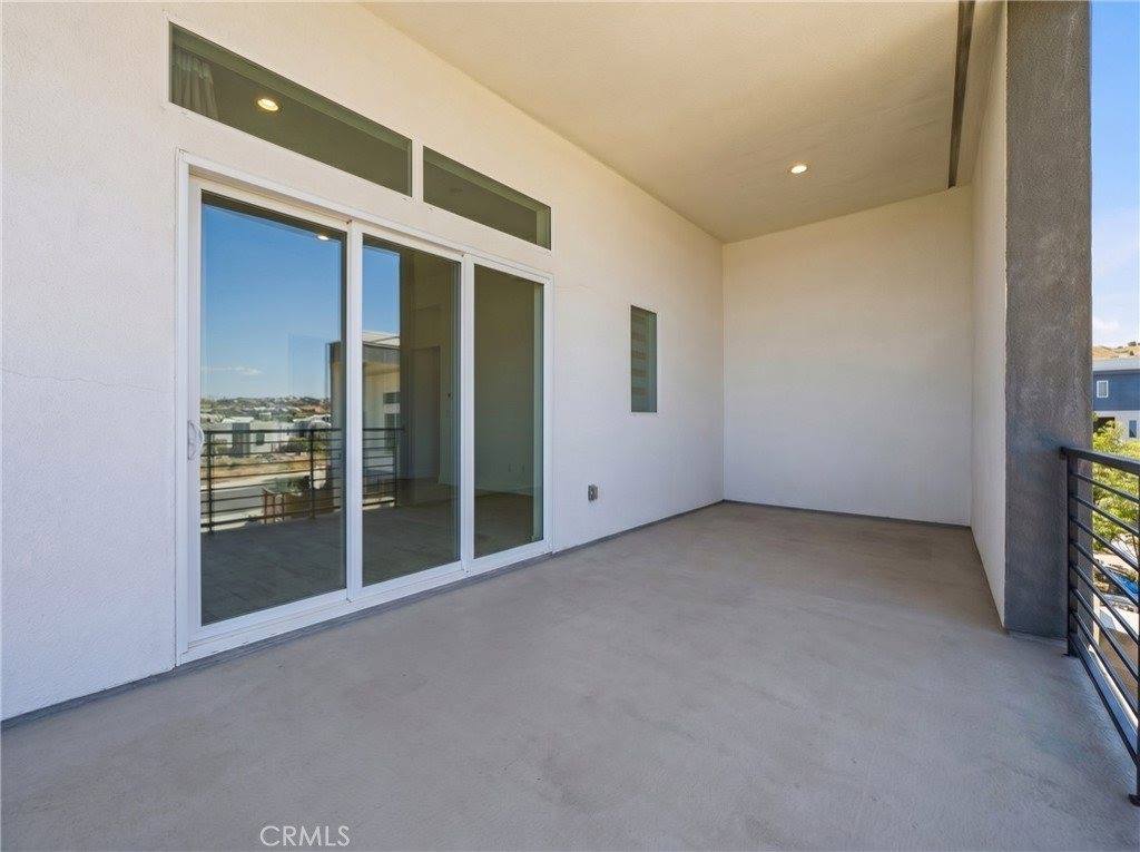 26729 Blue Hills Lp, Valencia, CA 91381