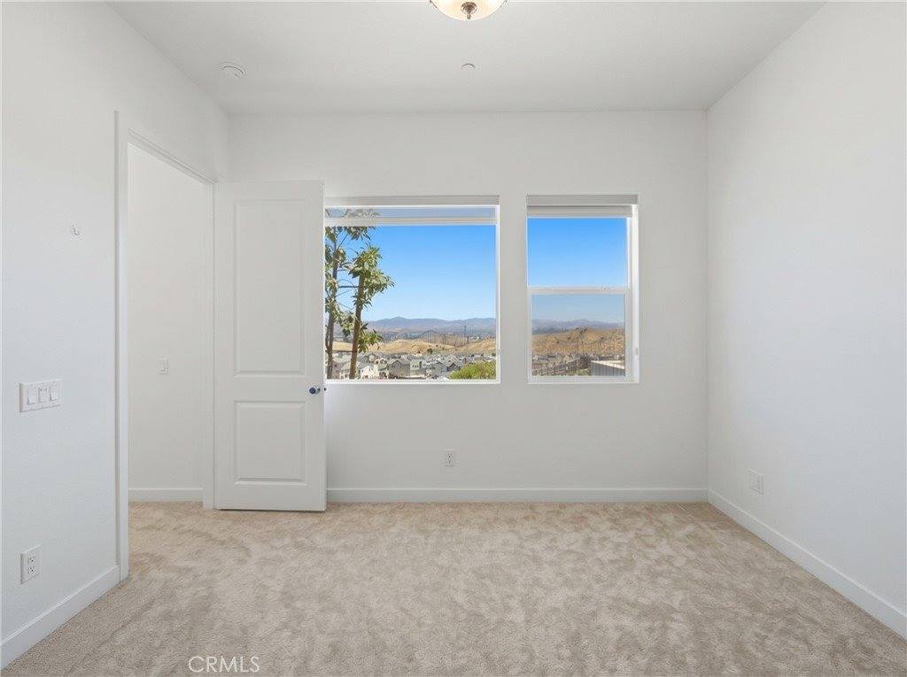 26729 Blue Hills Lp, Valencia, CA 91381