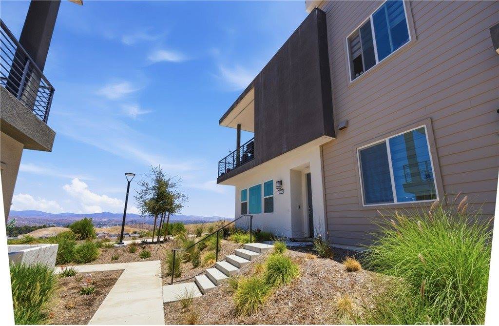 26729 Blue Hills Lp, Valencia, CA 91381