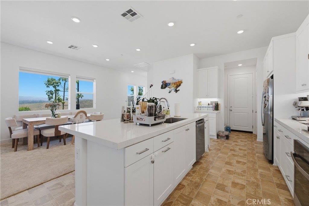 26729 Blue Hills Lp, Valencia, CA 91381