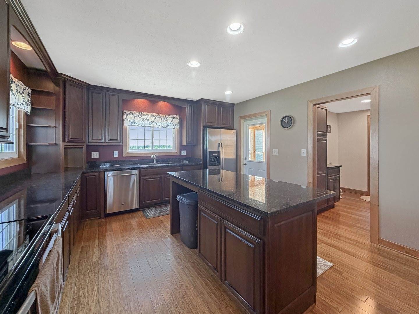 312 East Buckeye Road, Dakota, IL 61018
