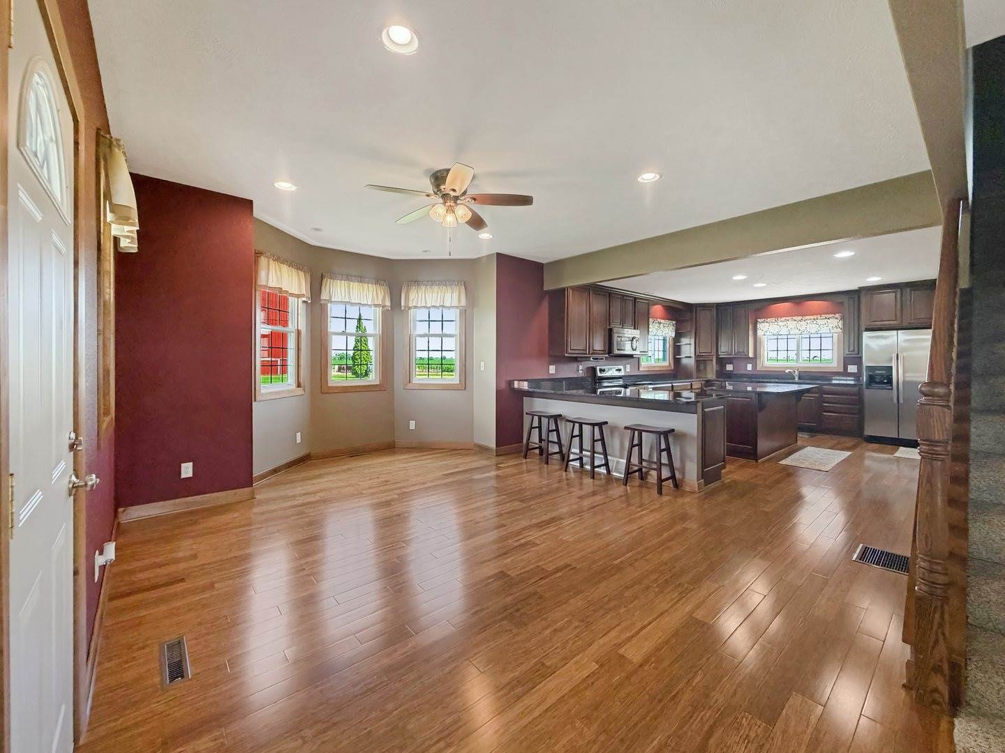 312 East Buckeye Road, Dakota, IL 61018