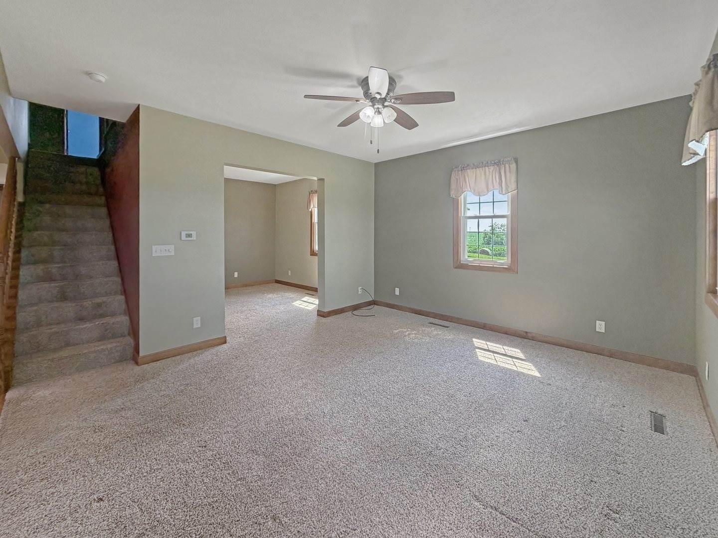 312 East Buckeye Road, Dakota, IL 61018
