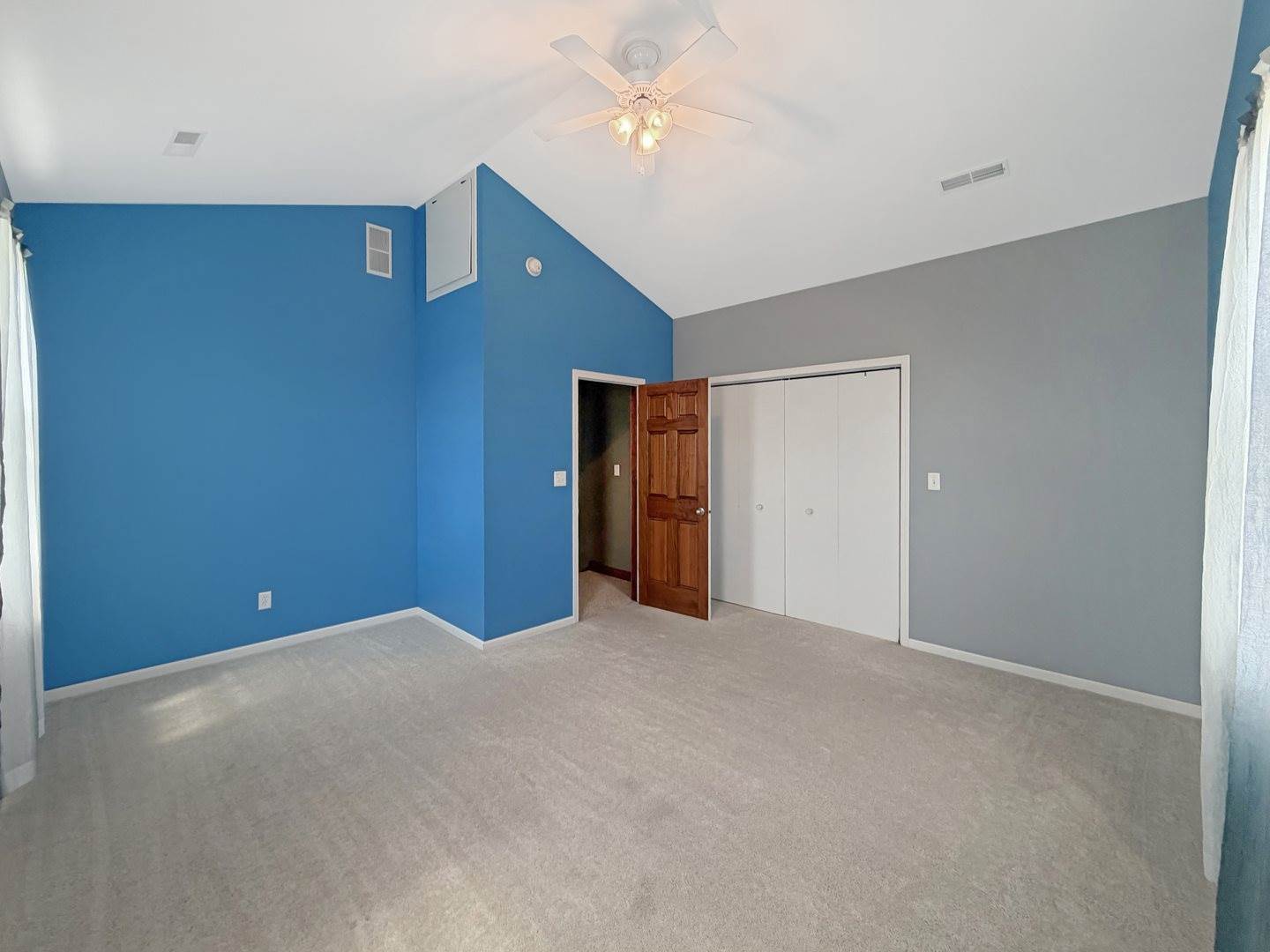 312 East Buckeye Road, Dakota, IL 61018