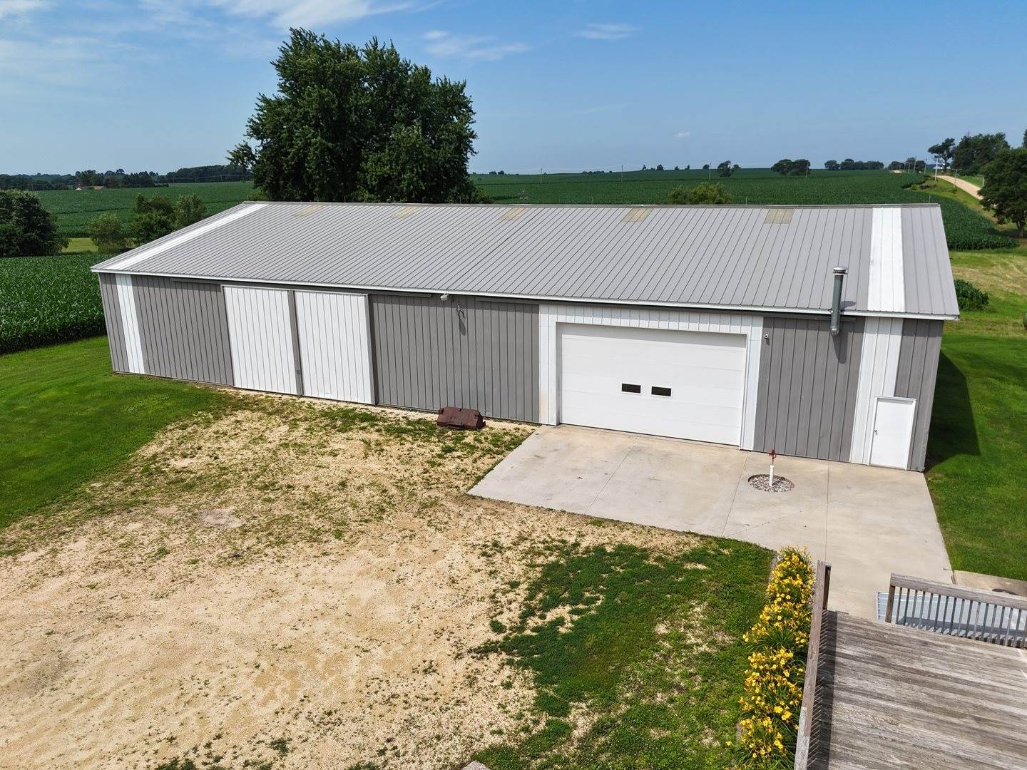 312 East Buckeye Road, Dakota, IL 61018