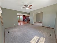312 East Buckeye Road, Dakota, IL 61018