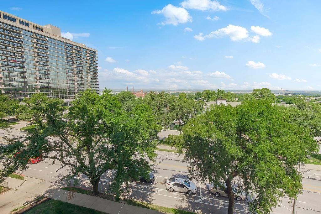 700 East 8th Street, Kansas City, MO 64106