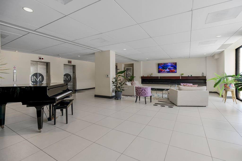 700 East 8th Street, Kansas City, MO 64106