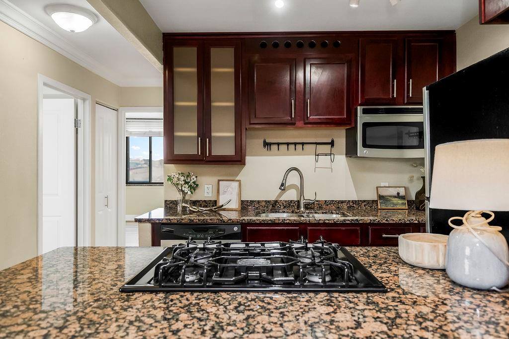 700 East 8th Street, Kansas City, MO 64106