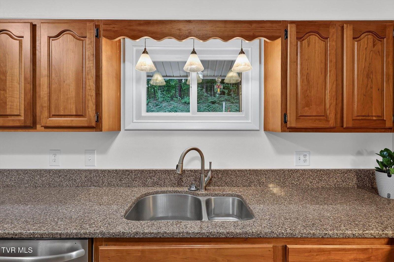 1607 Seward Drive, Johnson City, TN 37604