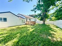 1 Jacqueline Drive, Muscatine, IA 52761