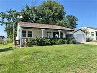 1 Jacqueline Drive, Muscatine, IA 52761