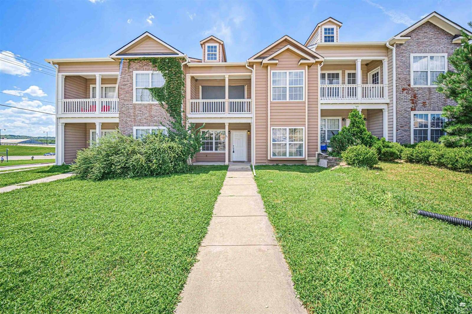 137 East 7th Street, Junction City, KS 66441