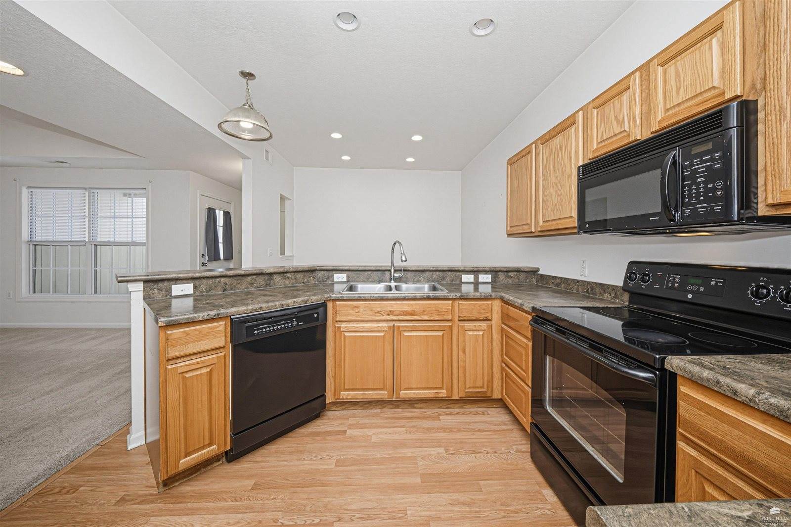 137 East 7th Street, Junction City, KS 66441
