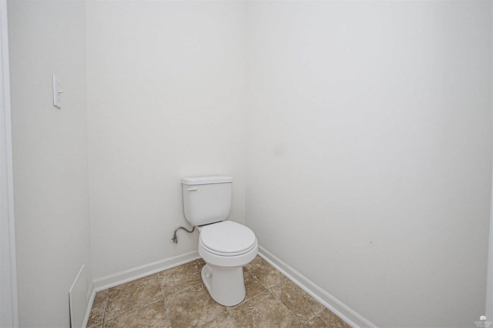 137 East 7th Street, Junction City, KS 66441