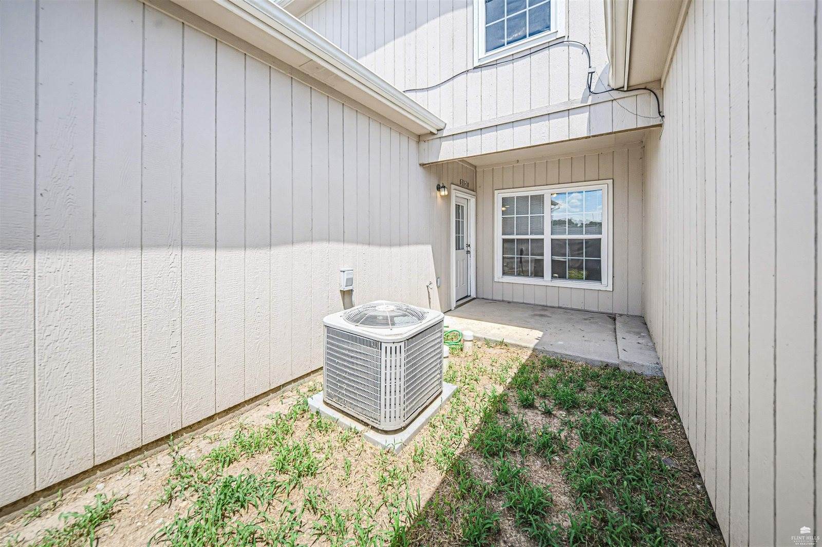 137 East 7th Street, Junction City, KS 66441