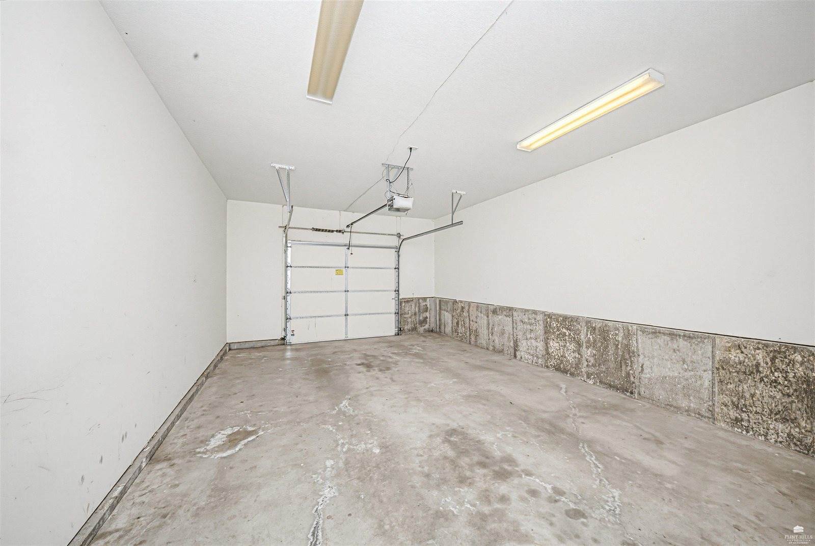 137 East 7th Street, Junction City, KS 66441