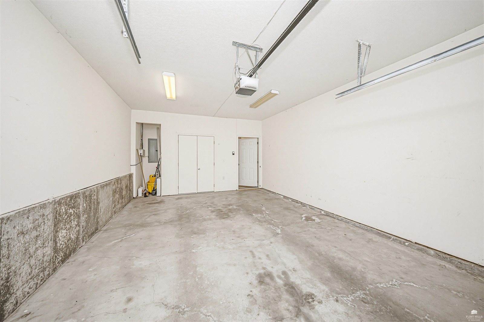 137 East 7th Street, Junction City, KS 66441