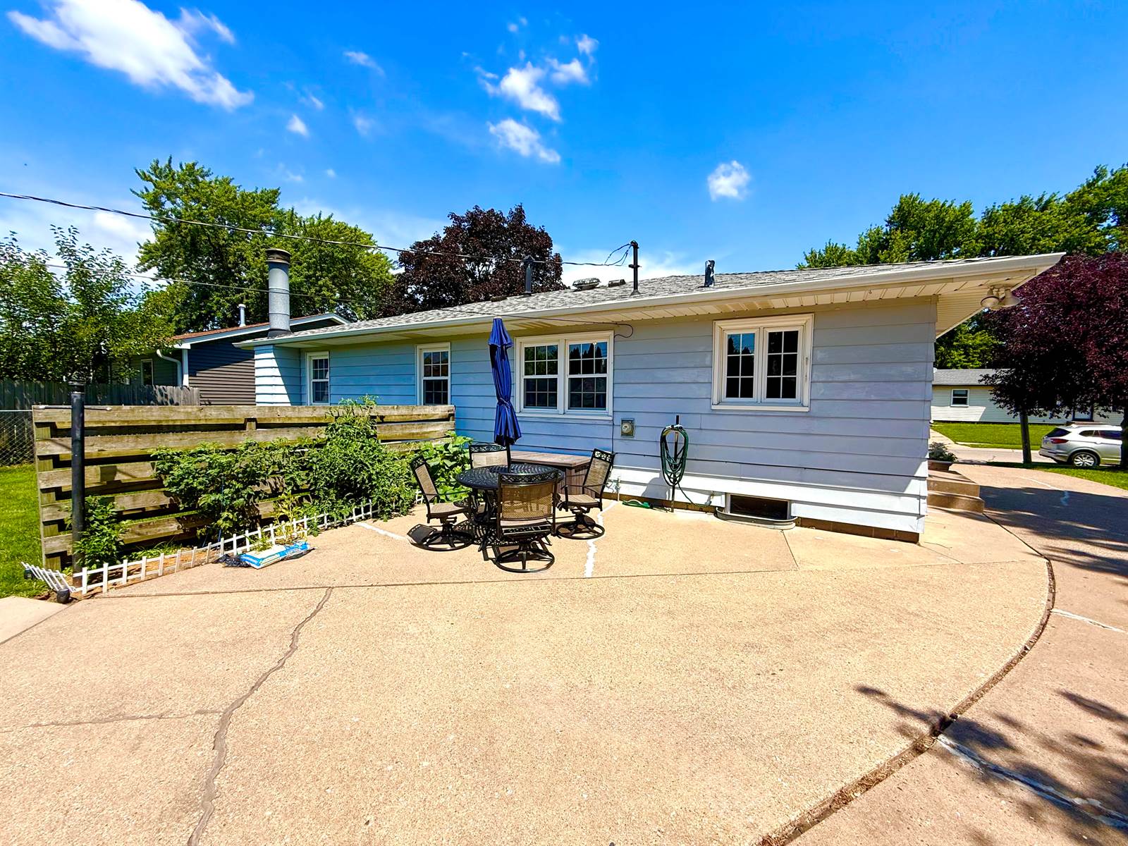 446 34th Ave, East Moline, IL 61244