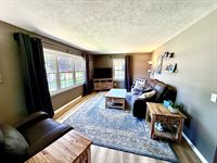 446 34th Ave, East Moline, IL 61244