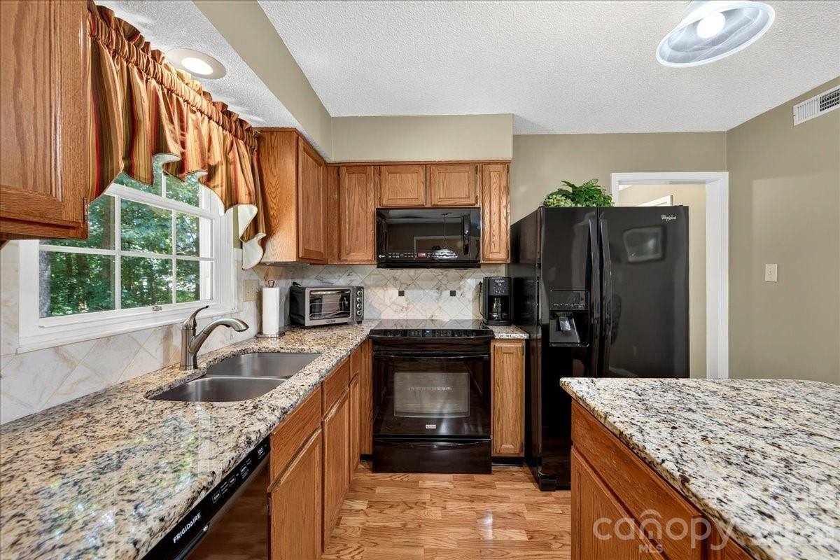 505 Glen Ellyn Court, Charlotte, NC 28213