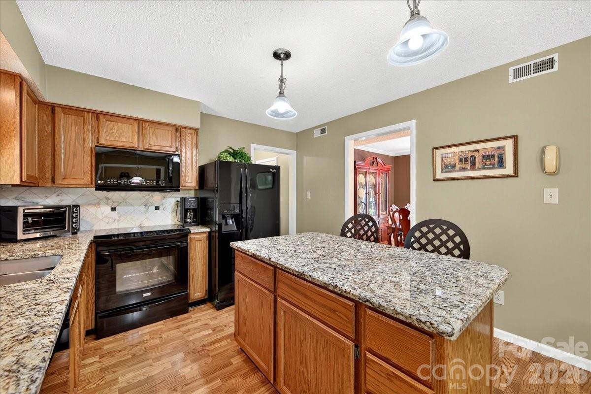 505 Glen Ellyn Court, Charlotte, NC 28213