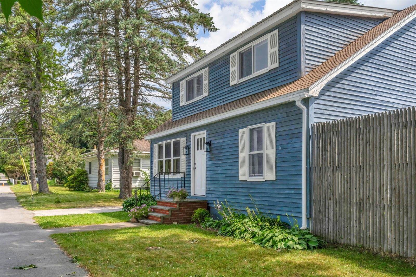 385 Essex Street, Bangor, ME 04401
