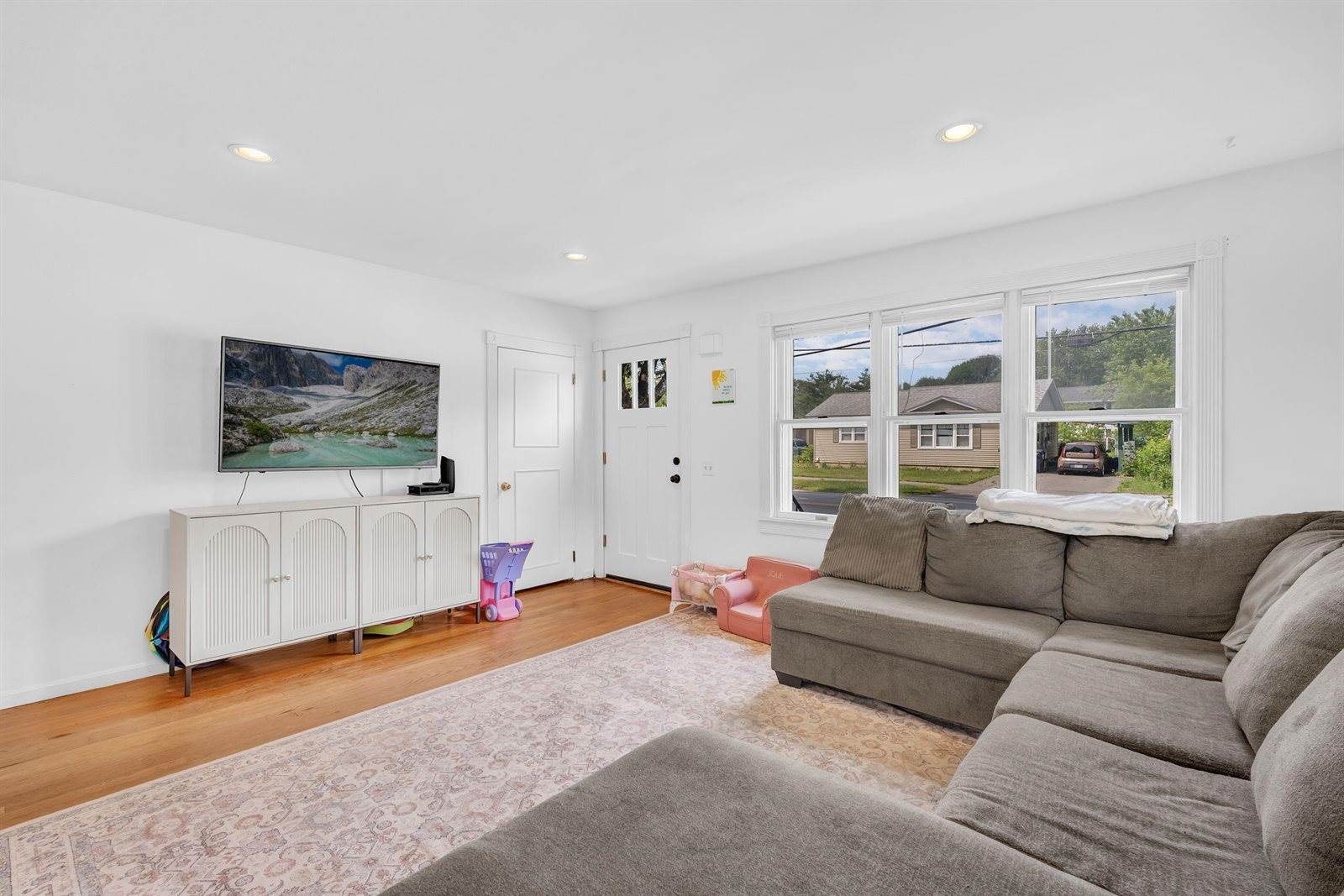 385 Essex Street, Bangor, ME 04401