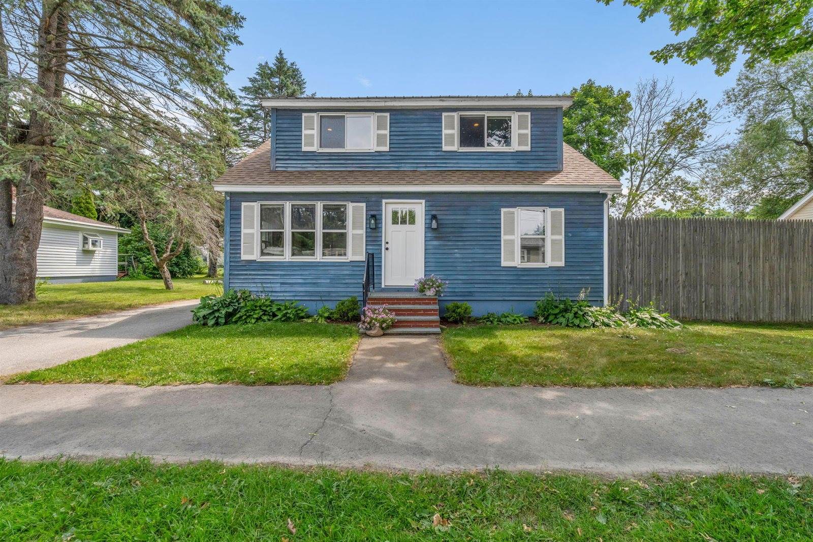385 Essex Street, Bangor, ME 04401