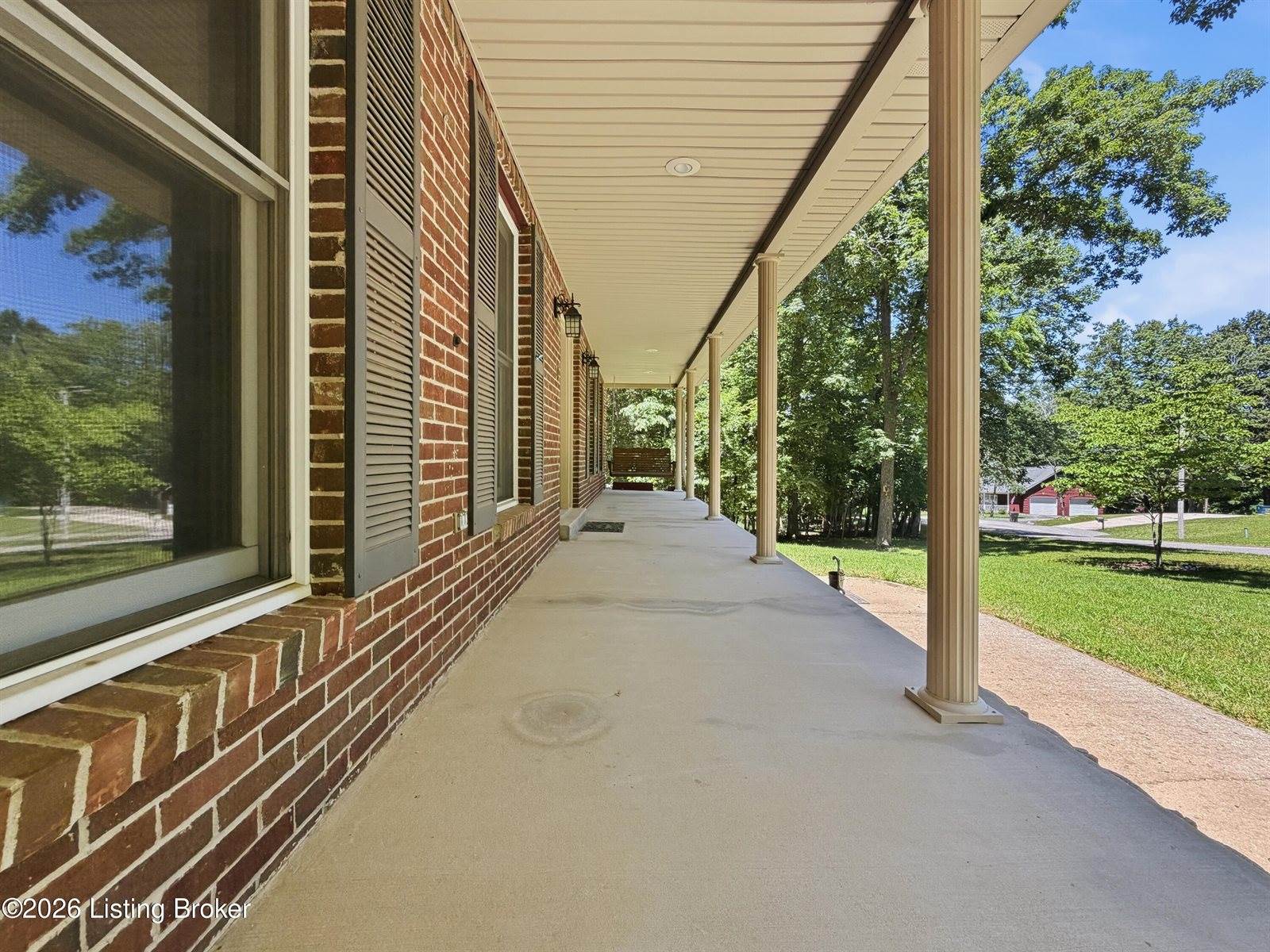 17 Bittersweet Pl, Brandenburg, KY 40108
