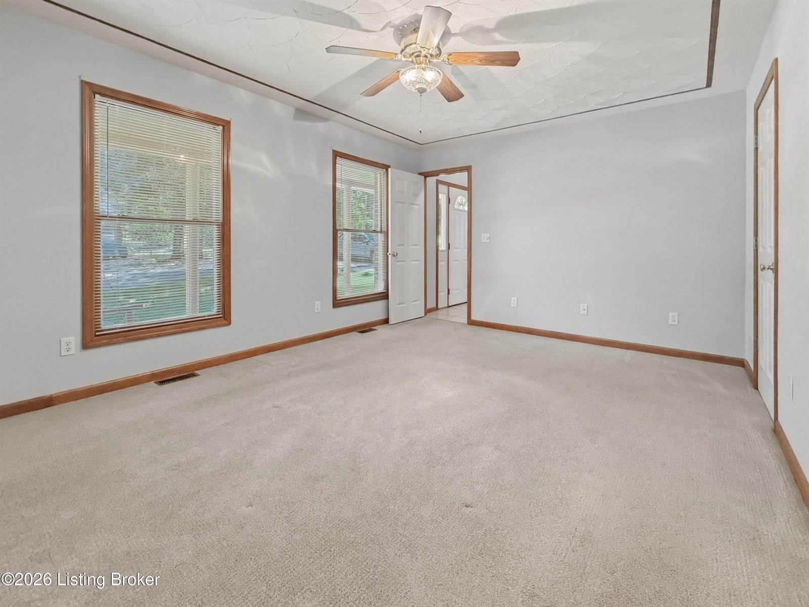 17 Bittersweet Pl, Brandenburg, KY 40108