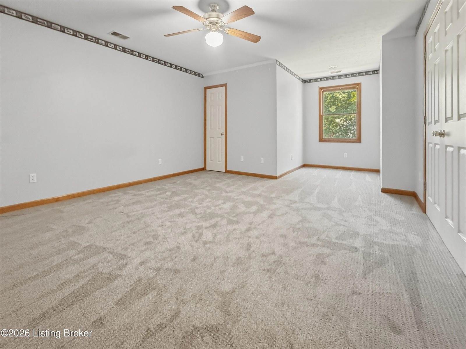 17 Bittersweet Pl, Brandenburg, KY 40108