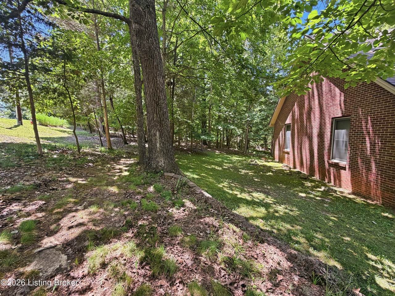17 Bittersweet Pl, Brandenburg, KY 40108