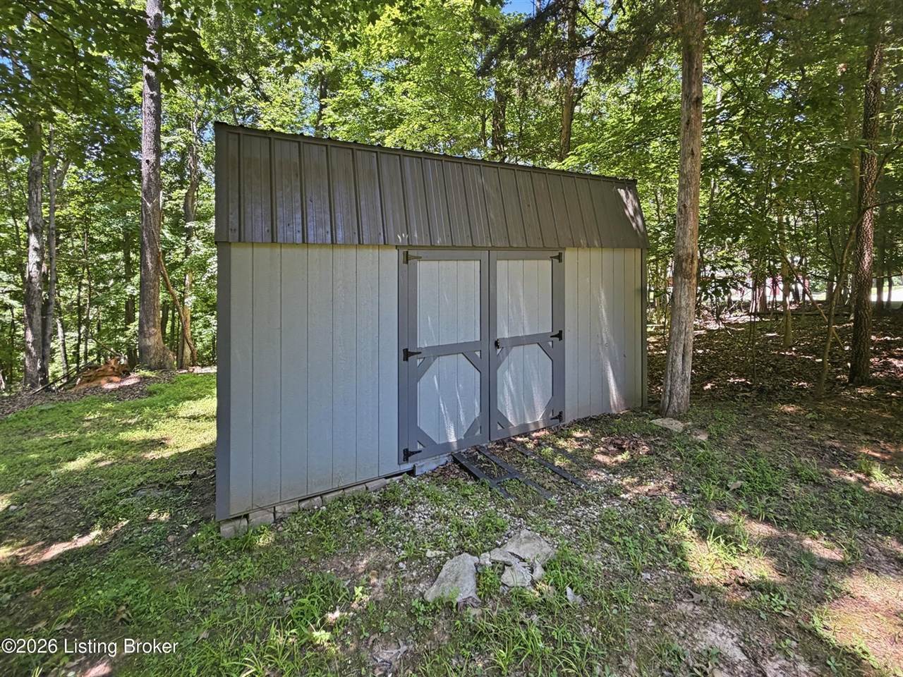 17 Bittersweet Pl, Brandenburg, KY 40108