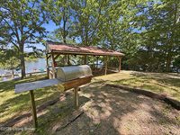 17 Bittersweet Pl, Brandenburg, KY 40108