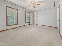 17 Bittersweet Pl, Brandenburg, KY 40108